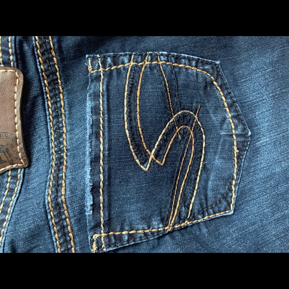 Silver Capri JEAN shorts size 27